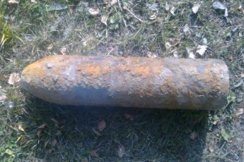 На Волині знайшли артснаряд і ручну гранату