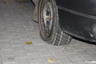 У центрі Луцька невідомі попсували сім автівок