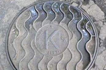 У Львові хлопчика, який провалився у каналізацію, через добу знайшли мертвим