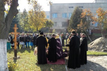 На Волині біля пологового будинку побудують церкву