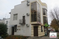 Дружина екс-прокурора захопила землю у центрі Луцька, на якій збудувала приміщення