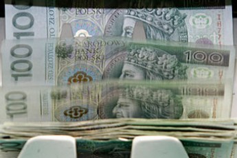 За незаконне перевезення іноземної валюти волинянина оштрафували на 200 тисяч
