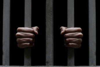 Через крадіжку пакета лучанин 2 роки відсидить за ґратами