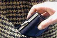 У Луцьку за крадіжку гаманців раніше судимій жінці дали рік «умовно»