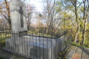 Делегація з Ковеля відвідала польський цвинтар