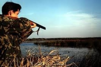 Клімчук радить мисливцям пильнувати не тільки звіра в лісі, а й дружин, які залишаються вдома