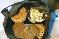 На Волині працюють «чорні археологи», які цінності крадуть, а кістки викидають посеред міста