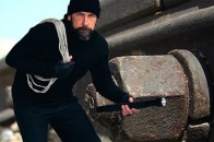 Волинянина, який намагався викрасти рейки, застукали «на гарячому»