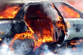 На Волині за лічені секунди спалахнула та згоріла автівка