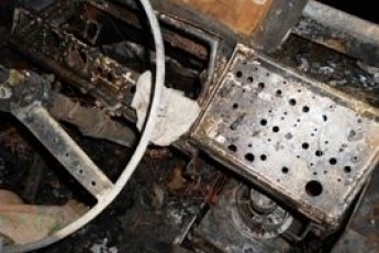 У Чернігові просто на ходу загорівся тролейбус з людьми