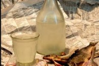 Горілкою, яку незаконно виготовляла пенсіонерка, отруївся лучанин