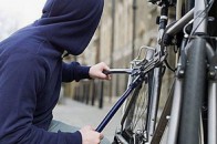 У Ковелі молоді чоловіки пограбували пенсіонерку