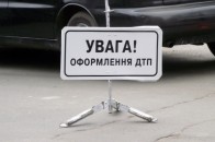 У Запоріжжі жінка переплутала гальма з газом і задушила автівкою свою подругу