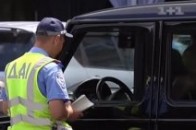 У Києві п'яні рецидивісти дали драпа після того, як на автівці врізалися у стовп