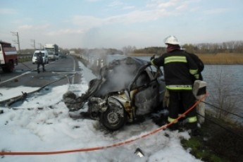 Під Черкасами у ДТП заживо згорів водій іномарки