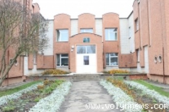 На території луцького дитсадка розвели безлад
