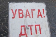 У Луцьку таксисти влаштували «самосуд» над крадієм таксі, який, втікаючи від погоні, скоїв ДТП