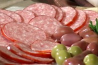 На Волині продавці ковбаси дурили покупців
