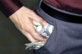 Член Луцького міськвиконкому заробить 29 мільйонів на двох сільських школах