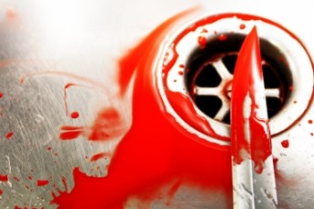 На Тернопільщині молодиця встромила ніж батькові в спину
