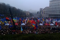 На Євромайдан у Києві вийшло вже понад 100 тисяч людей, - ЗМІ