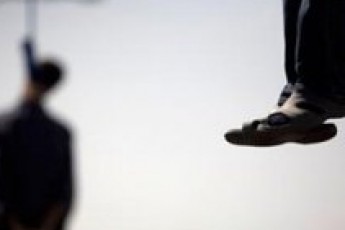 На Харківщині біля школи повісився чоловік