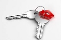 У місті на Волині сироті вручили ключі від нової квартири