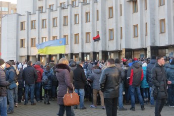Луцький мітинг з Театрального із вимогами про відставку уряду пішов до ОДА