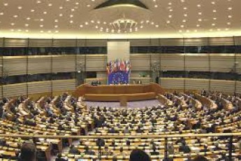 Європарламент хоче скасувати візи для українців і запровадити санкції проти підлеглих Януковича