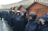До Києва стягуються внутрішні війська