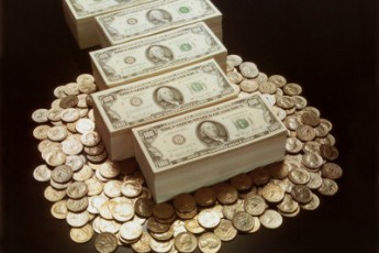 «Під шумок» Євромайдану силовикам і суддям докинуть 240 мільйонів