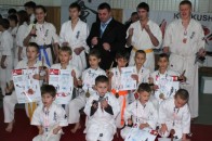 Юні волинські каратисти займаються в задушливому напівпідвалі