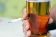 На тлі політичної кризи уряд підвищує акцизи на алкоголь та цигарки
