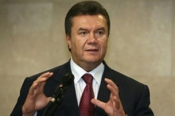 Янукович активно звільняє очільників райдержадміністрацій