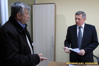Під вікнами в лучан ганяють вантажівки