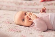Здоровим українським дітям приписують страшні діагнози, аби їх всиновили іноземці