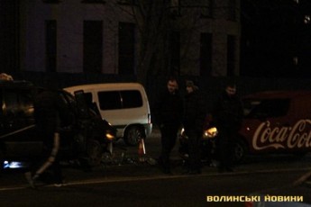 У Луцьку автівка компанії СосaCola зіткнулася із таксі