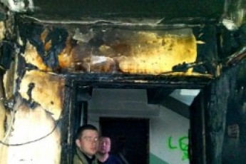 Активістці Євромайдану підпалили двері квартири.ФОТО