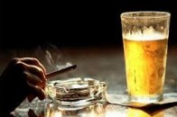 Акцизні збори на алкоголь і цигарки піднімуть