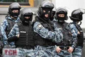 Що відбувається по той бік Майдану, або що відчувають беркутівці беручи в руки кийки