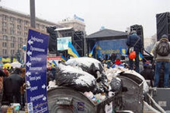 Сміття з Євромайдану вивезуть під управління ДАІ