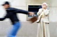 Як неповнолітні грабували жінок