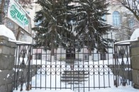 Будинок офіцерів занепадає в самісінькому центрі Луцька