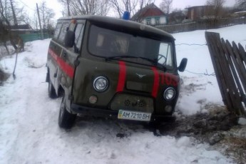 У селищі на Волині бʼють на сполох: замість новенької карети швидкої прислали розвалюху?