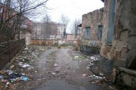 У самісінькому центрі волинського міста - розсадник антисанітарії