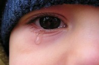 Мати забрала життя в пʼятирічного сина та хотіла вбити трирічну доньку