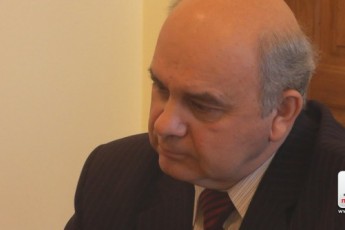 Сесію Волиньради проводить заступник голови від «Батьківщини» Валентин Вітер, Войтович сидить у залі