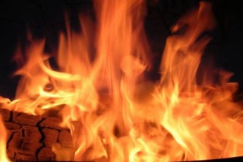 3-річна дівчинка впала на саморобний обігрівач і згоріла