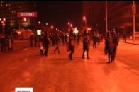 Молодик підстрелив журналіста, який відмовився ставати на коліна.ВІДЕО