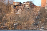 Чиновники на документах «відселили» лучан із вулиці яка зсувається в річку